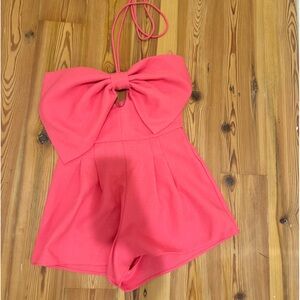 Cute pink romper! Size small!